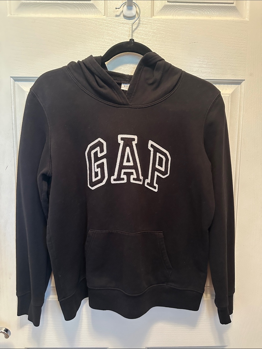 GAP Classic Black Hoodie with White Appliqué Logo Size Medium